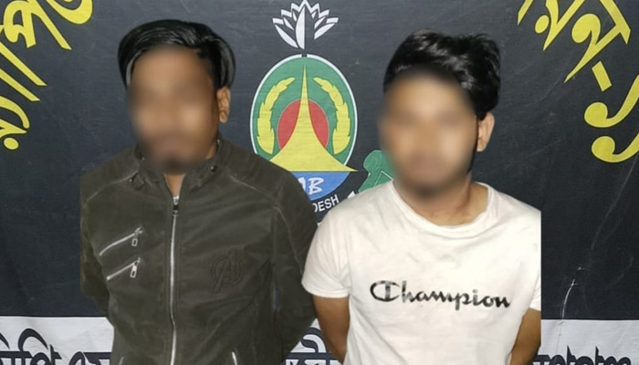 সিনেমাটিক স্টাইলে ডাকাতি চক্রের প্রধানসহ ২ জন 'আটক'