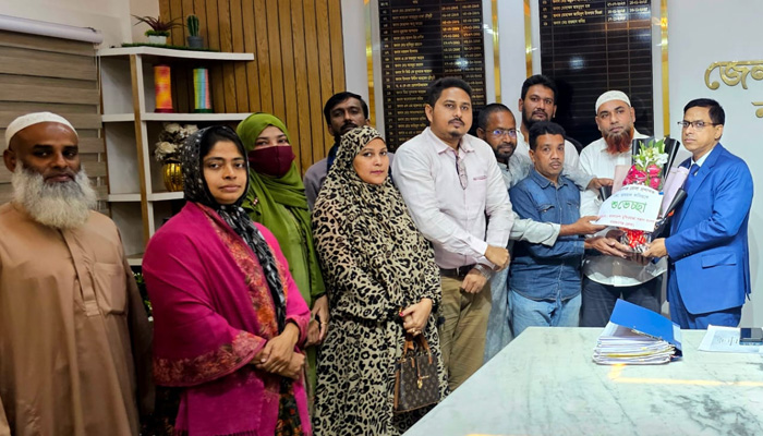 জেলা প্রশাসকের সাথে মুক্তিযোদ্ধা সন্তান সংসদের সাক্ষাৎ