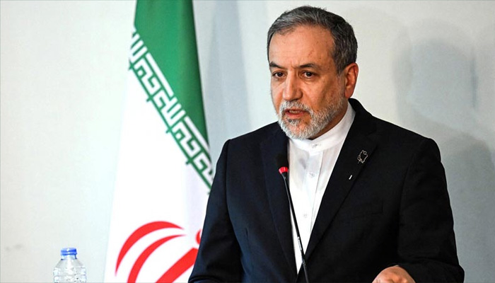 ট্রাম্পের সামরিক হুমকির কড়া জবাব ‘যুদ্ধের জন্য প্রস্তুত ইরান’