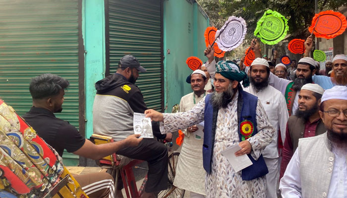 মানুষের পিঠ দেয়ালে ঠেকে গেছে, হাতপাখার বিজয়ে অবসান ঘটবে: মুফতি মাসুম বিল্লাহ