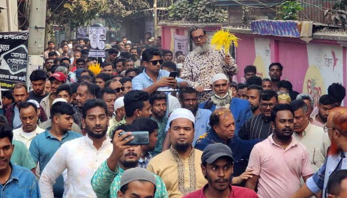 মানুষ যেসব নাগরিক দুর্ভোগের শিকার হচ্ছে, আমিও তার বাইরে নই: আবুল কালাম