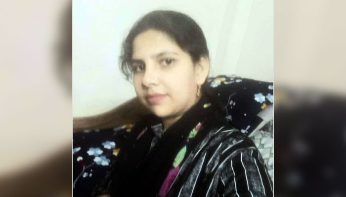 নিখোঁজের ১০ দিন পর বিউটি পার্লারের টয়লেটে মিলল লাশ