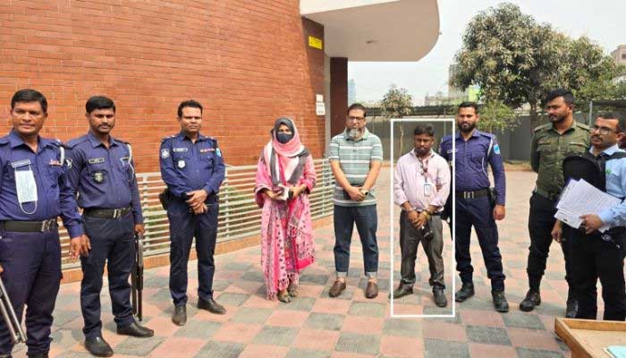 পেশার আড়ালে প্রতারণা: ‘সাংবাদিক’ পরিচয়ে চাঁদাবাজির সময় আটক ২