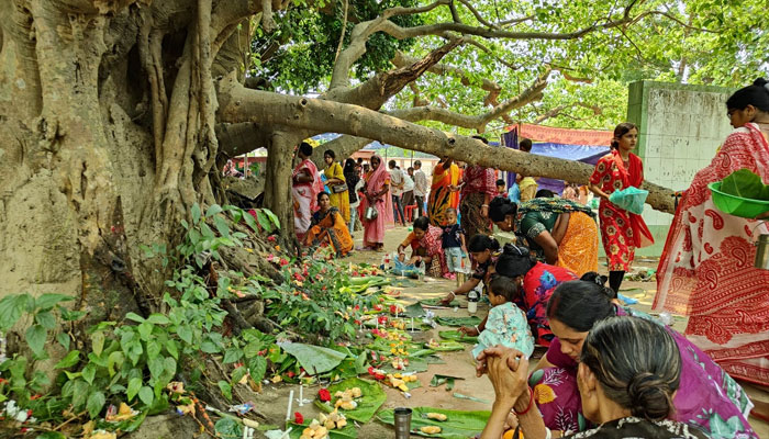 নারায়ণগঞ্জে শুরু হলো পাঁচশ বছরের পুরোন ‘বউ মেলা’