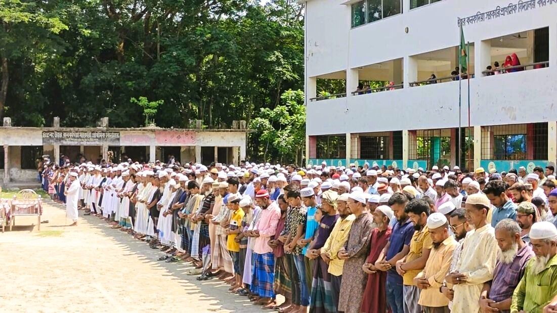 বাউফলে একই কবরস্থানে চিরনিদ্রায় পরিবারের সবাই