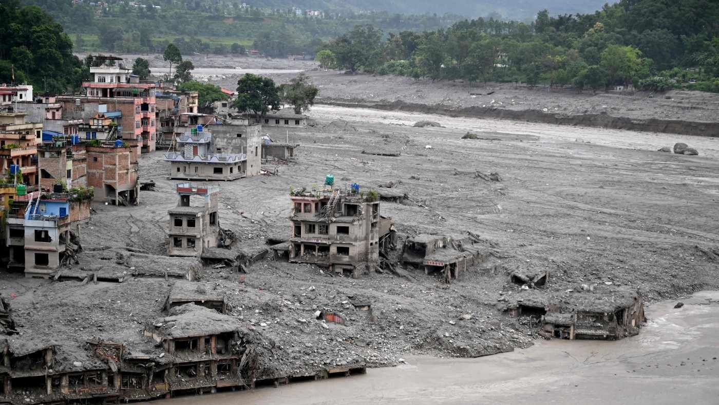 নেপালে বন্যায় ধ্বংস ২,৫০০ ভবন